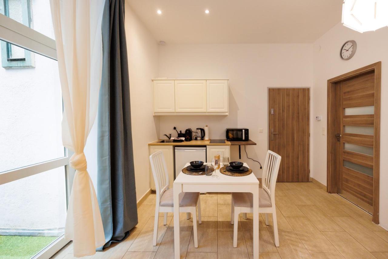 Cozy Market-Square Retreat Located In The Heart Of The 10Th District Відень Екстер'єр фото