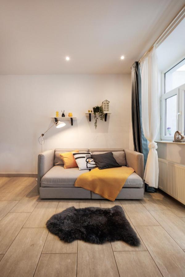 Cozy Market-Square Retreat Located In The Heart Of The 10Th District Відень Екстер'єр фото
