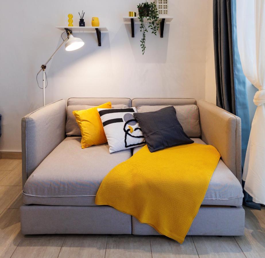 Cozy Market-Square Retreat Located In The Heart Of The 10Th District Відень Екстер'єр фото
